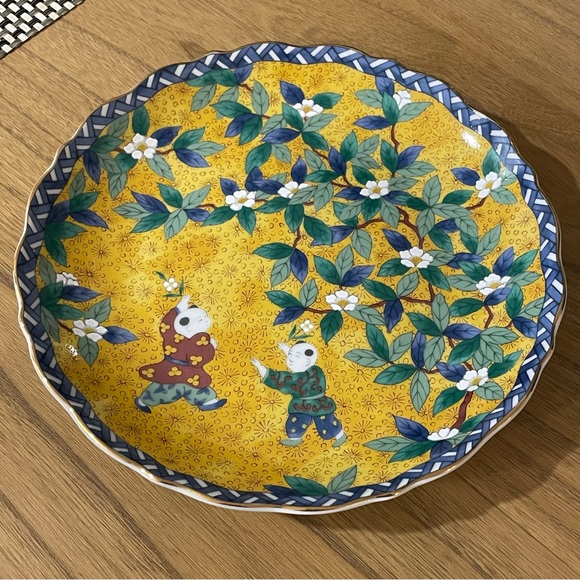 Arita Ware Shozan Karako 7.5” Scallop Gold Trim Plate - Picture 8 of 10